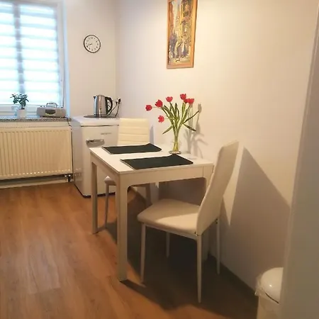 Moderne Mit Sonnigem Gartenblick,1 Stock Daire *