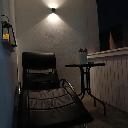 Moderne Mit Sonnigem Gartenblick,1 Stock