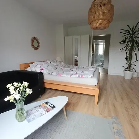 Moderne Mit Sonnigem Gartenblick,1 Stock Apartament *