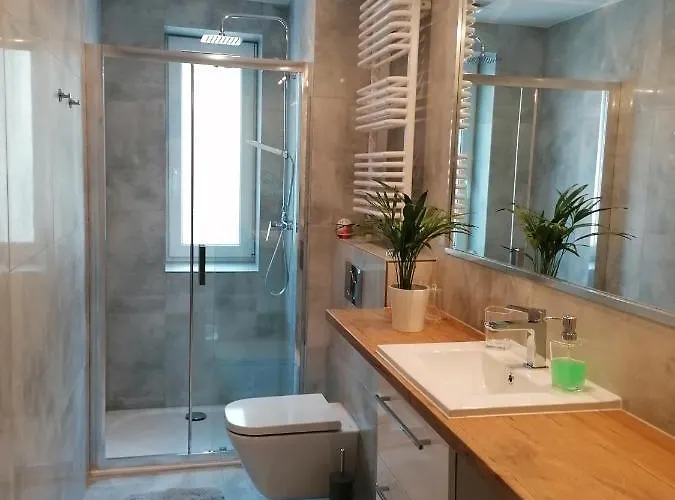 Moderne Mit Sonnigem Gartenblick,1 Stock