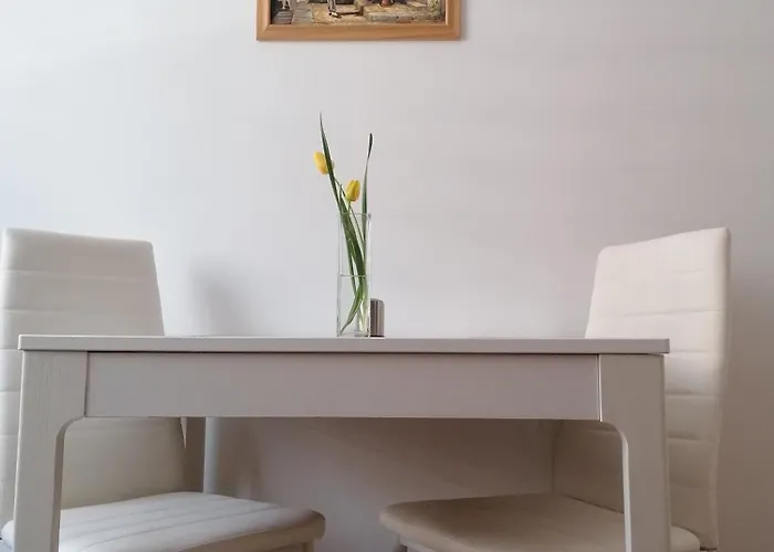 アパート Moderne Mit Sonnigem Gartenblick,1 Stock *